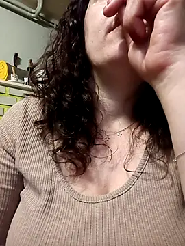 mimi19820 online show from September 20, 2025, 10:59 pm