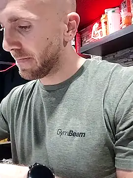 trainwithme online show from October 2, 2025, 11:02 am