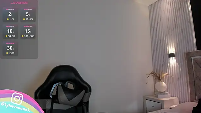 Taylor Harveey online show from January 13, 2026, 8:35 pm