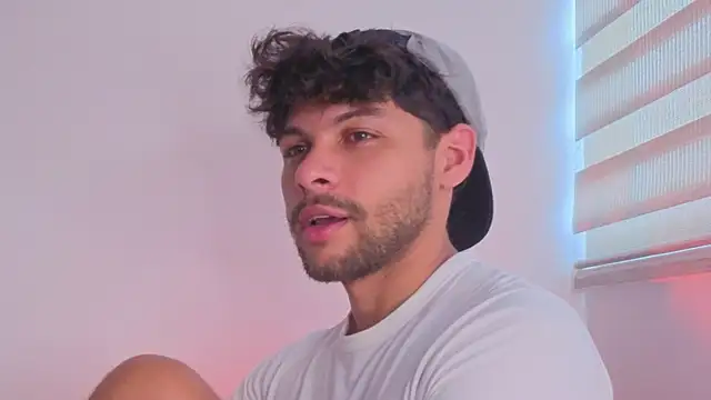 haku kanjy online show from December 17, 2025, 8:03 pm