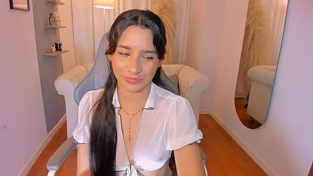 Snapshot of hanna_mils chatting on February 27, 2026, 4:01 am hanna mils online show from February 27, 2026, 4:01 am