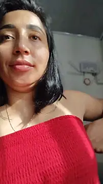 Snapshot of Elowyn chatting on July 18, 2026, 8:39 pm Elowyn online show from July 18, 2026, 8:39 pm