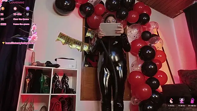  LuanaDabbraccio online show from April 30, 2026, 1:51 pm