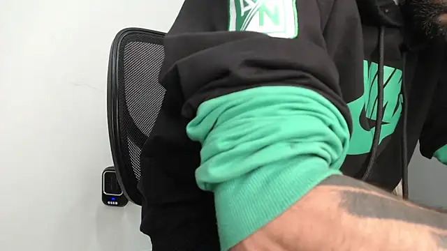 bigdick monster1 online show from May 31, 2026, 11:38 am