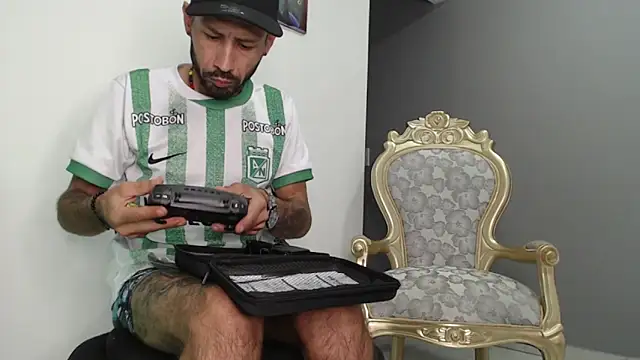 bigdick monster1 online show from December 15, 2025, 11:49 am