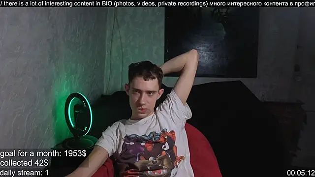 Snapshot of w0rkman chatting on October 4, 2025, 10:33 pm w0rkman online show from October 4, 2025, 10:33 pm