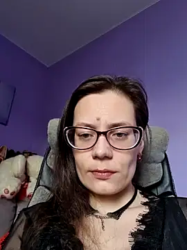 Snapshot of MilanaPure chatting on October 13, 2025, 10:28 am MilanaPure online show from October 13, 2025, 10:28 am