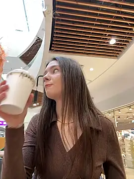 MilaBee online show from March 23, 2025, 5:21 am