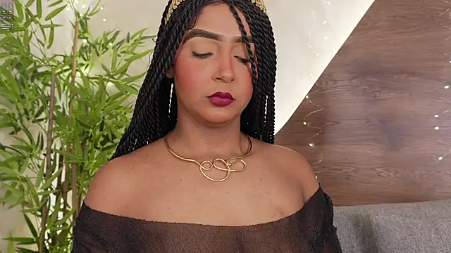 mia lacy  online show from December 18, 2025, 8:01 pm