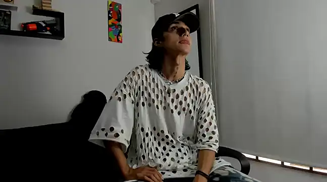 Snapshot of leoaddams22 chatting on March 18, 2025, 3:55 pm leoaddams22 online show from March 18, 2025, 3:55 pm