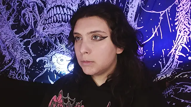 mikaskullcs online show from October 7, 2025, 4:46 am