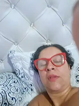 Amadamilf1980 online show from October 20, 2025, 4:36 am