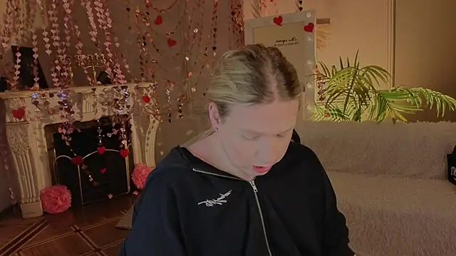 Jes Solar online show from February 19, 2026, 10:29 pm