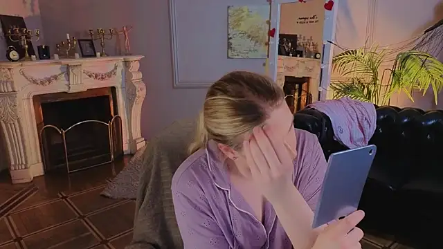 Jes Solar online show from April 5, 2026, 9:10 pm