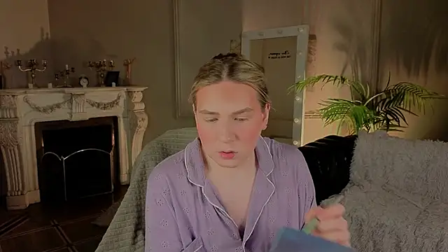 Jes Solar online show from February 5, 2026, 6:04 pm