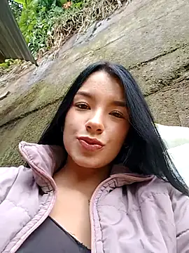 Snapshot of adrianagilton chatting on September 29, 2025, 2:44 pm adrianagilton online show from September 29, 2025, 2:44 pm