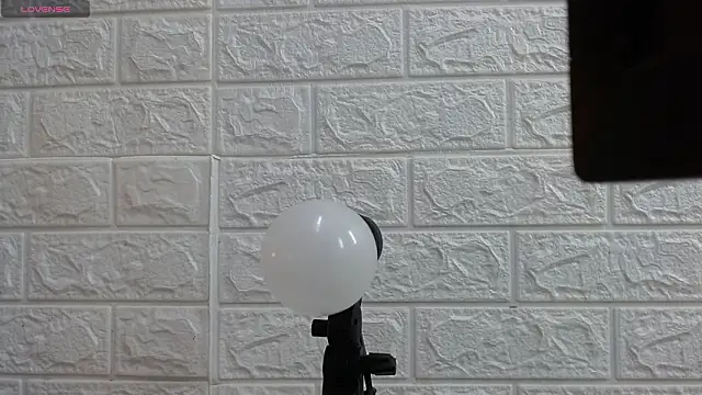 nei girl online show from March 13, 2026, 11:59 am