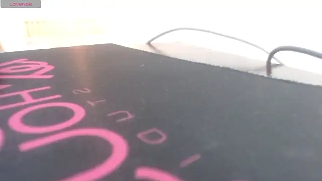 nei girl online show from March 12, 2026, 11:58 am