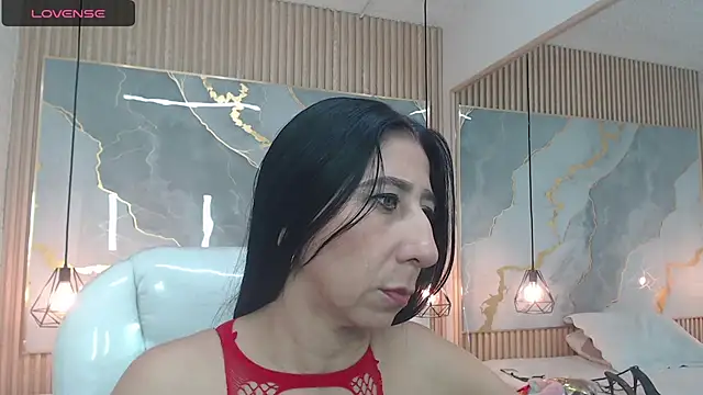 nei girl online show from October 28, 2025, 11:31 am