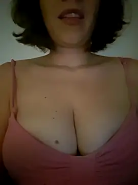 Snapshot of Cris_Redd chatting on June 11, 2026, 9:34 pm Cris Redd online show from June 11, 2026, 9:34 pm