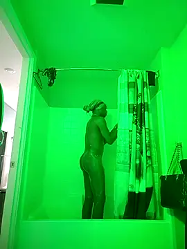 ItsBarbieBitcxxxx69 online show from April 1, 2026, 5:43 pm