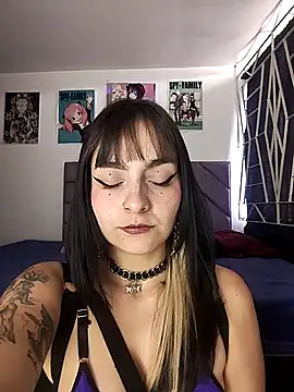 KARINNA  RAVEN online show from May 7, 2026, 8:56 pm