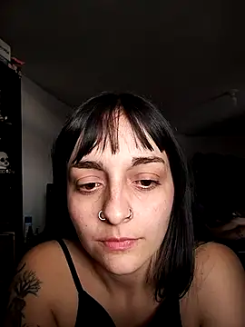 KARINNA  RAVEN online show from November 2, 2025, 10:04 pm