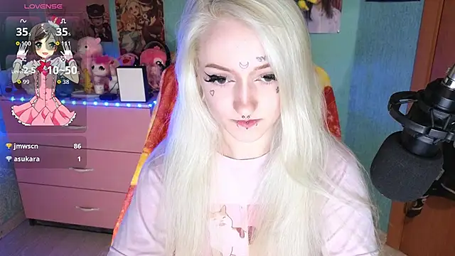 Snapshot of Manuela_unicorn chatting on June 21, 2026, 9:42 pm Manuela unicorn online show from June 21, 2026, 9:42 pm