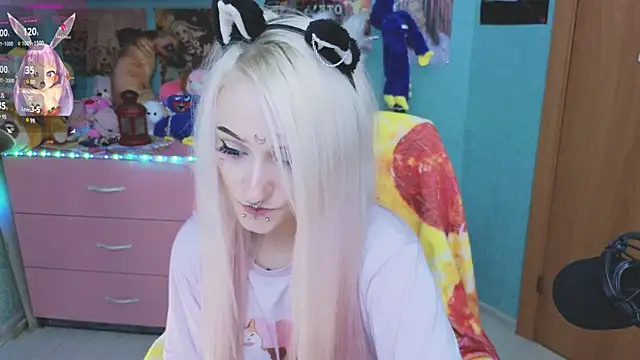 Manuela unicorn online show from November 13, 2025, 8:24 pm