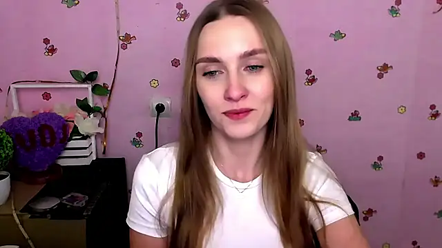 Snapshot of Doll_Angelina chatting on February 17, 2026, 11:40 am Doll Angelina online show from February 17, 2026, 11:40 am