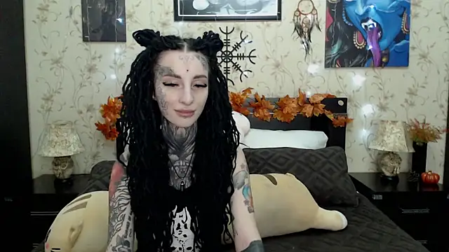 Velvetbat online show from November 6, 2025, 7:01 am