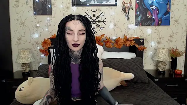 Snapshot of Velvetbat chatting on October 17, 2025, 7:00 am Velvetbat online show from October 17, 2025, 7:00 am