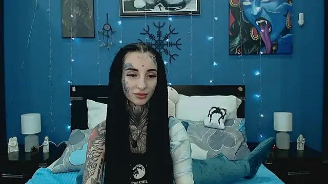Velvetbat online show from May 18, 2026, 7:02 am