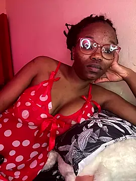 YummyMelanin117 online show from January 19, 2026, 1:48 pm