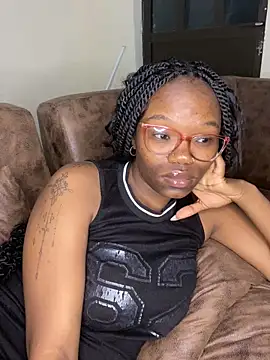 YummyMelanin117 online show from February 6, 2026, 12:06 am