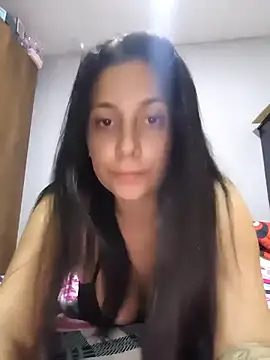 Snapshot of braces_kourtney chatting on April 26, 2026, 10:18 pm braces kourtney online show from April 26, 2026, 10:18 pm