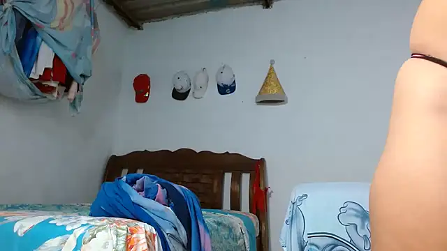 Allyson Mature online show from December 19, 2025, 8:27 am