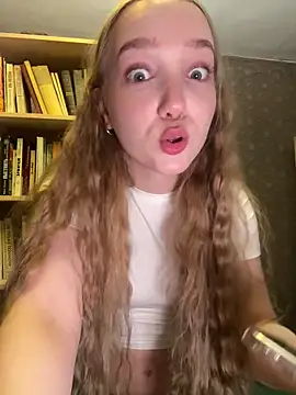 bambi lu online show from April 17, 2026, 6:33 pm