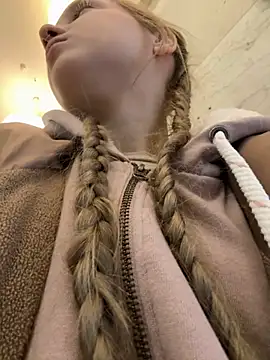 bambi lu online show from November 8, 2025, 6:11 pm