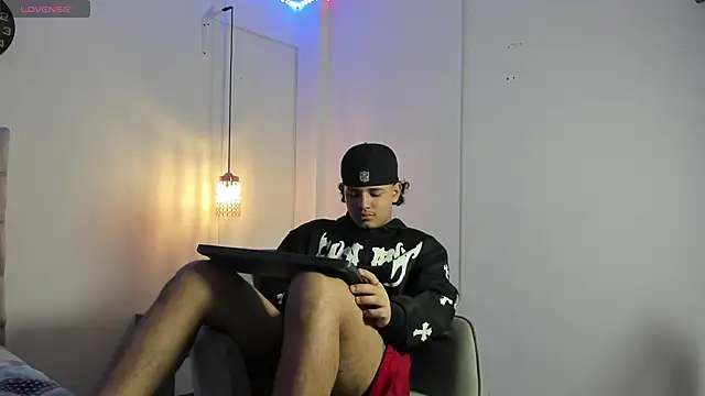 samxx muscle online show from October 30, 2025, 1:53 pm