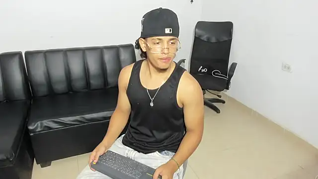 samxx muscle online show from May 15, 2026, 5:00 pm