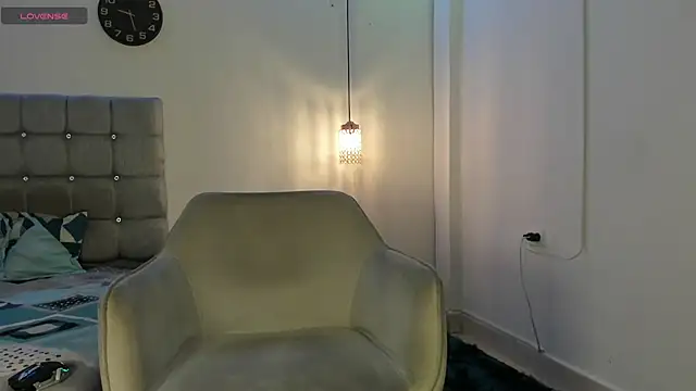 samxx muscle online show from November 13, 2025, 2:54 pm