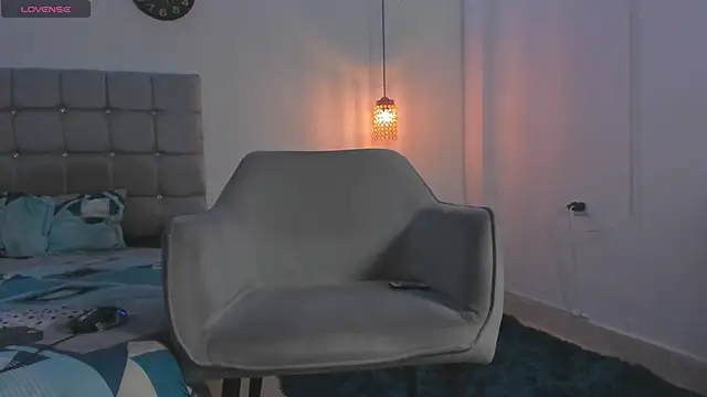 samxx muscle online show from November 26, 2025, 2:17 pm