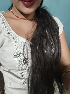 Snapshot of Eshwari_Chopra chatting on May 26, 2026, 2:31 am Eshwari Chopra online show from May 26, 2026, 2:31 am