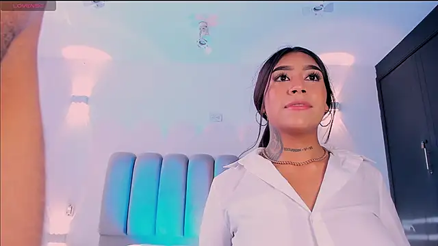 candyandmarilyn online show from November 17, 2025, 9:19 pm