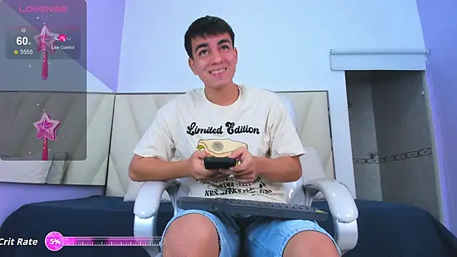 Hotboy21  online show from January 14, 2026, 3:43 am