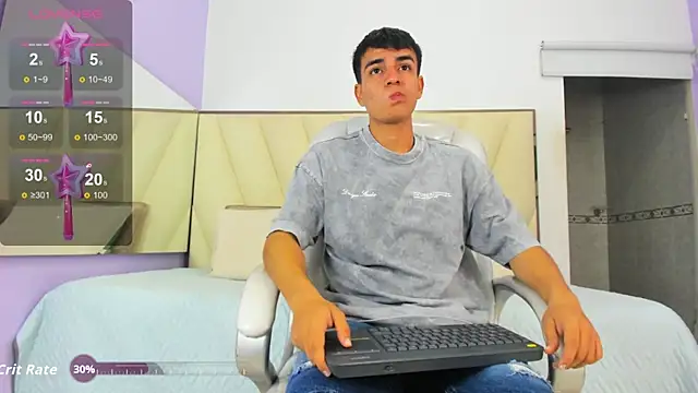 Hotboy21  online show from December 20, 2025, 4:26 am