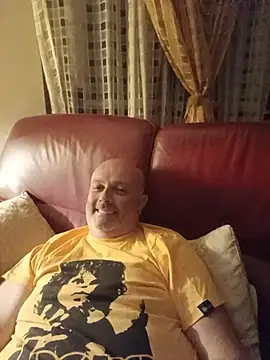 Snapshot of Alexis_Bull chatting on June 27, 2026, 11:00 pm Alexis Bull online show from June 27, 2026, 11:00 pm