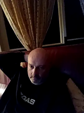 Alexis Bull online show from March 11, 2026, 11:43 pm