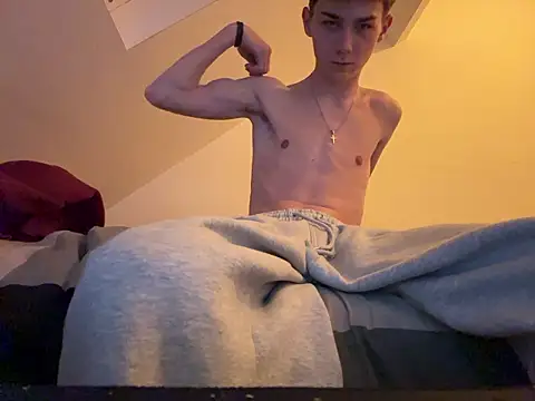 Snapshot of colar55x chatting on February 4, 2026, 12:49 am colar55x online show from February 4, 2026, 12:49 am